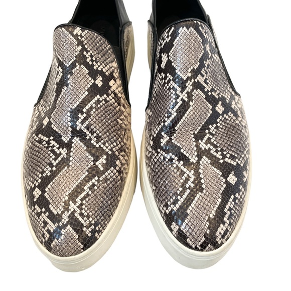 VINCE Garvey Snake Print Leather Slip On Sneakers - Size 9.5 M - Picture 3 of 7